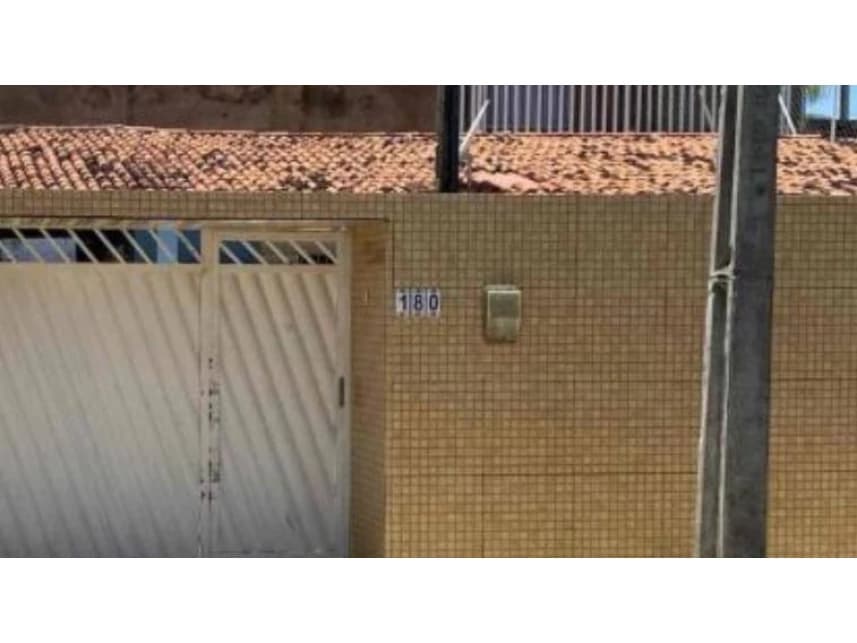 Casa à venda em leilão - foto 2