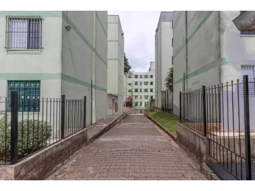 Apartamento à venda em leilão - foto 2