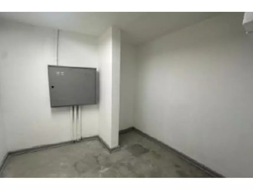 Prédio Comercial à venda em leilão