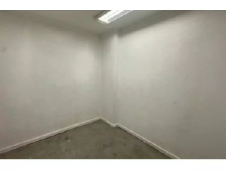 Prédio Comercial à venda em leilão - foto 2