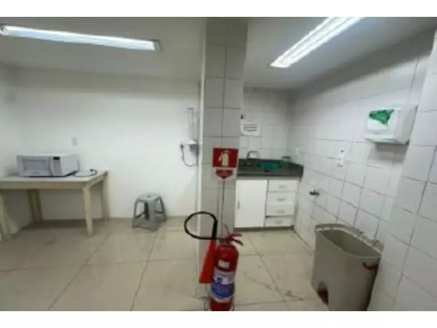Prédio Comercial à venda em leilão - foto 3
