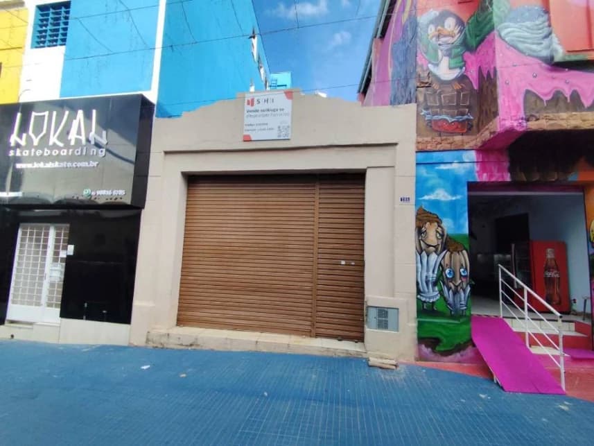 Prédio Comercial à venda em leilão
