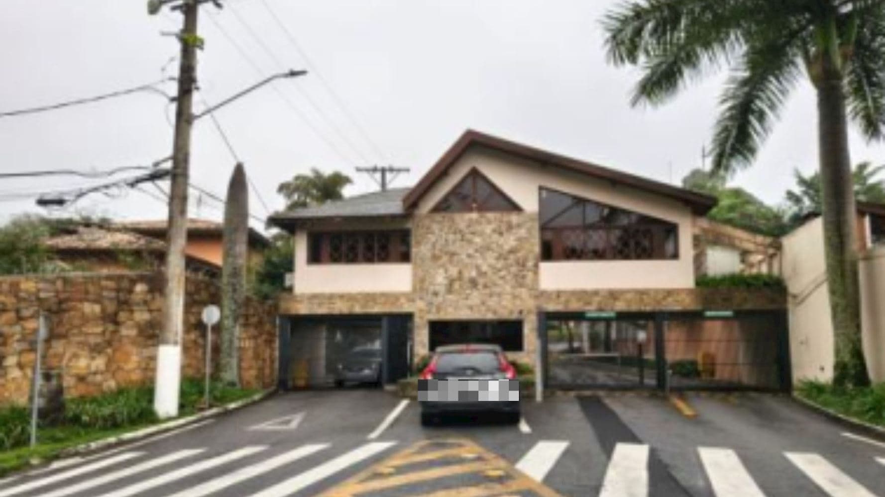 Casa no "Residencial Euroville" - Vila Califórnia - Carapicuíba/SP
