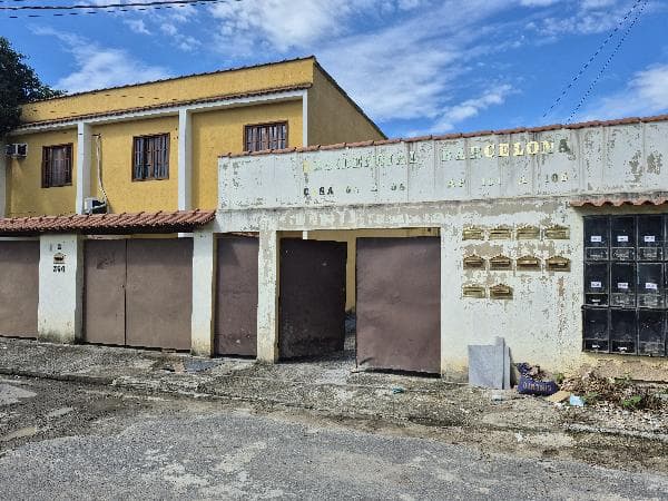 JAPERI - VILA CENTRAL