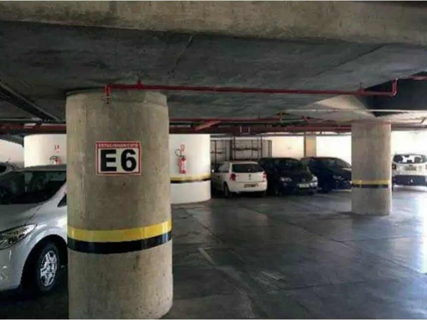 Sala Comercial à venda em leilão - foto 2