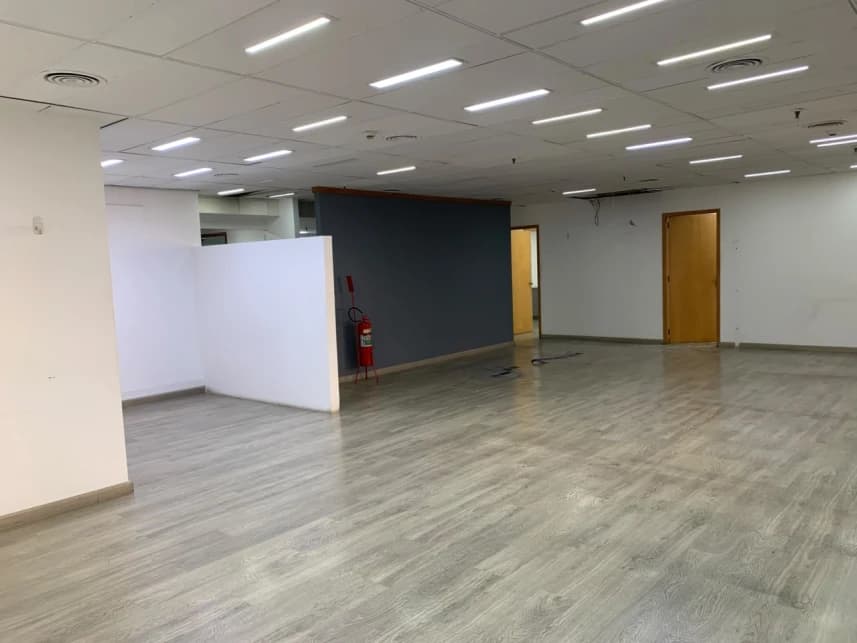 Sala Comercial à venda em leilão - foto 3