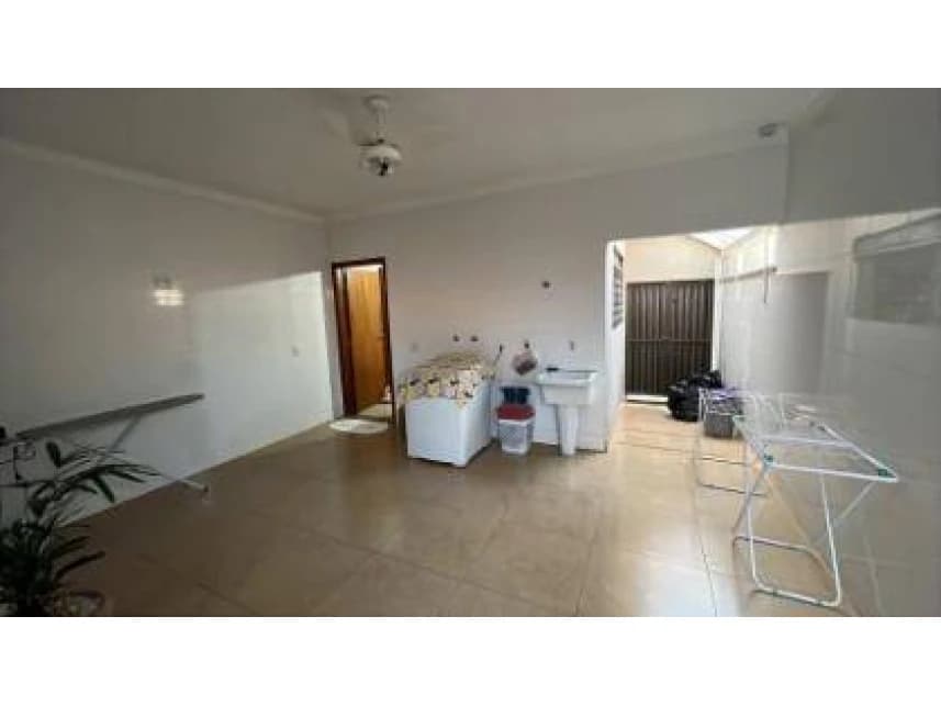 Casa à venda em leilão - foto 3
