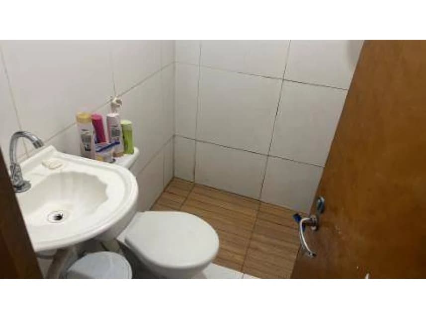 Casa à venda em leilão - foto 2