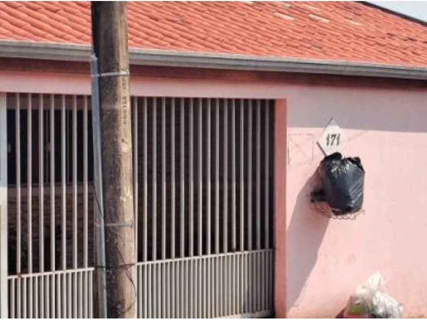 Casa à venda em leilão - foto 2