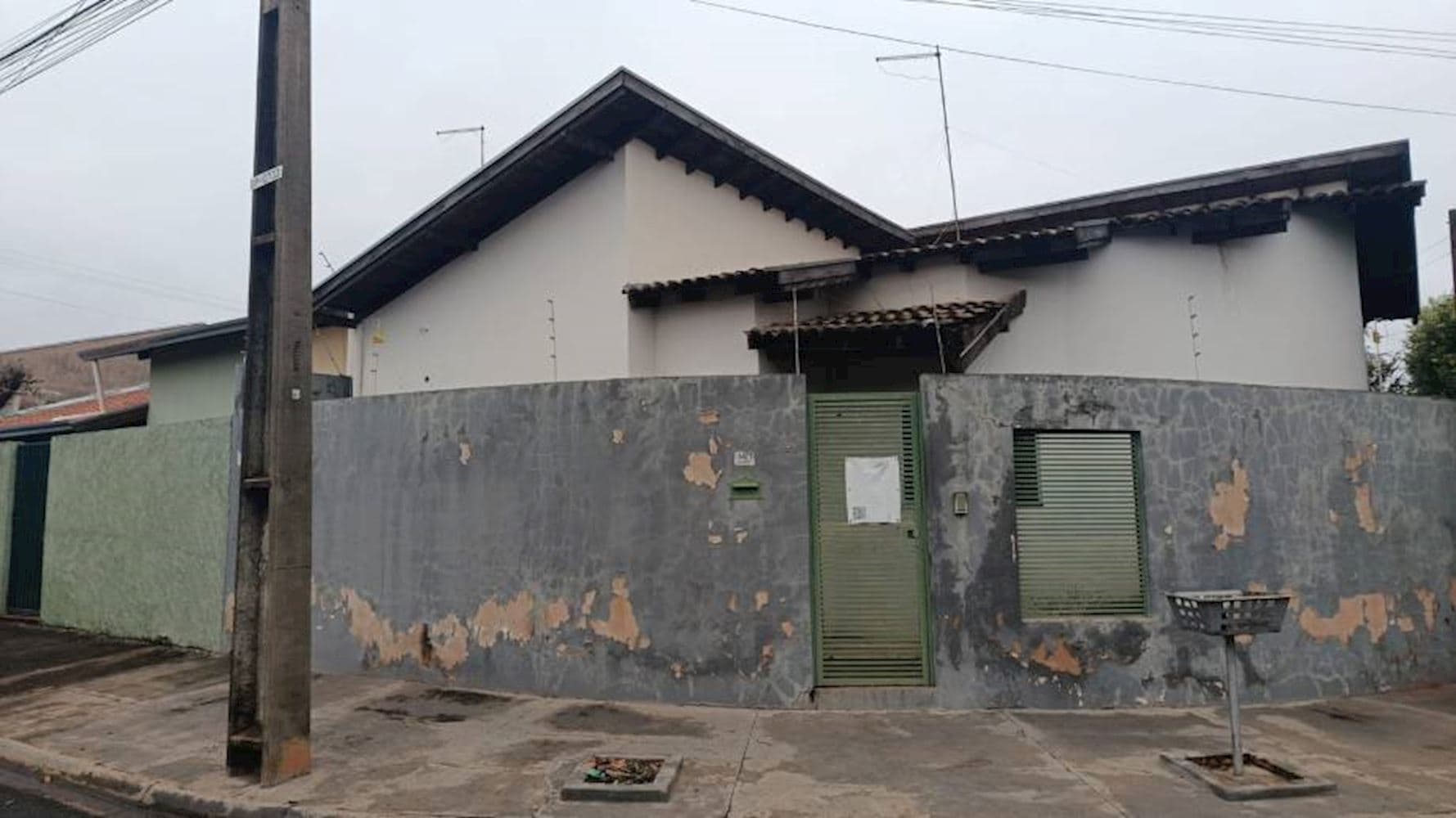 Casa, Padrão, 0 vaga(s) de garagem