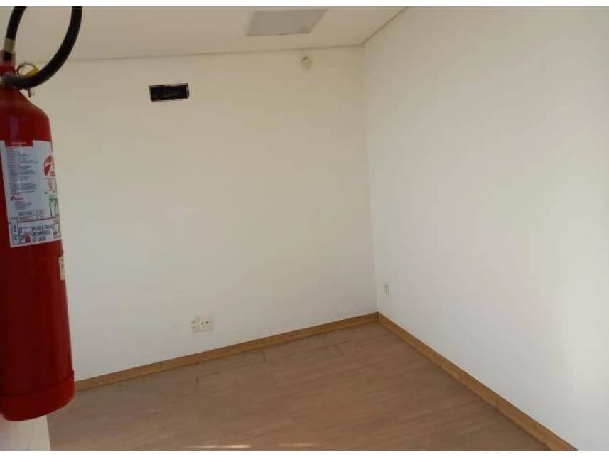 Sala Comercial à venda em leilão - foto 2