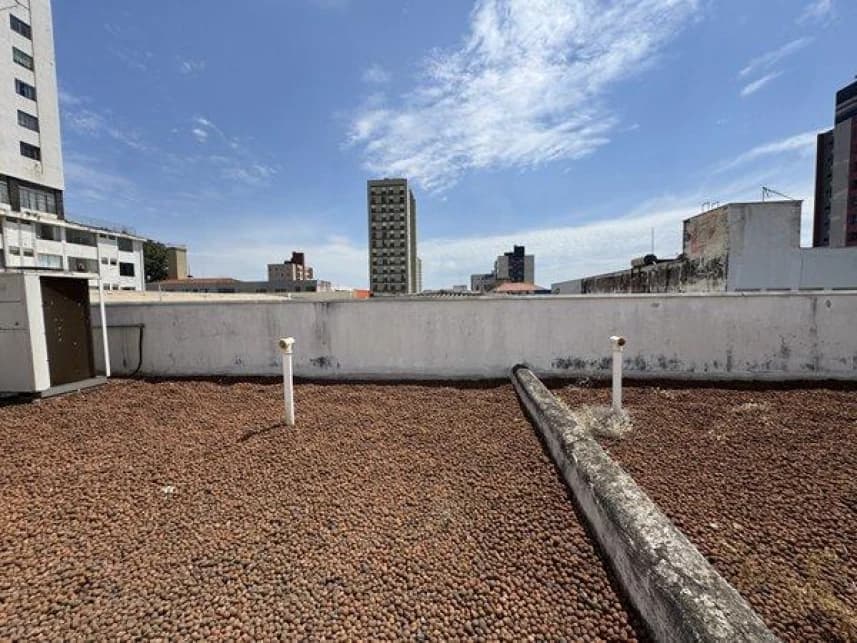 Prédio Comercial à venda em leilão