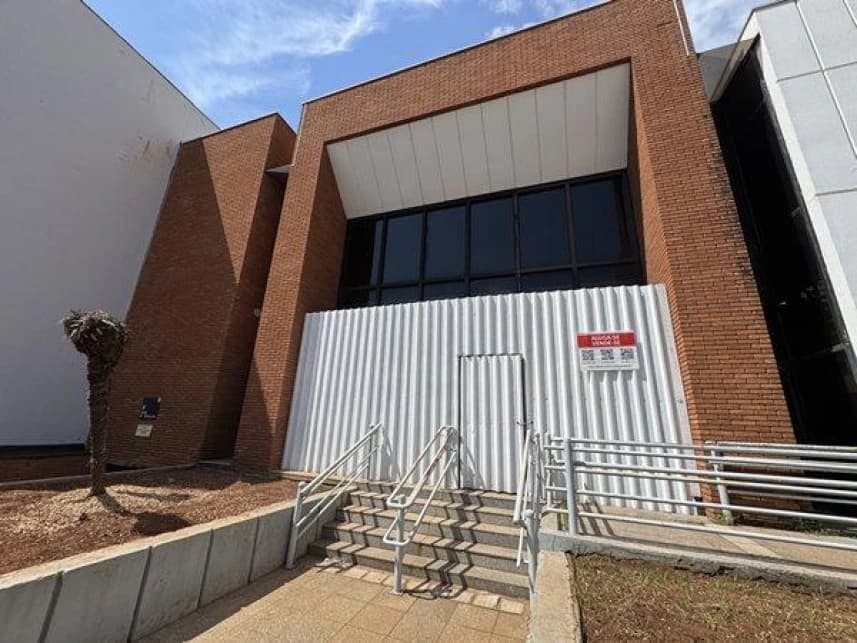 Prédio Comercial à venda em leilão - foto 5