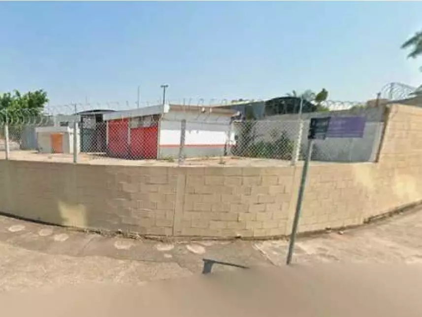 Terreno c/Benfeitorias à venda em leilão - foto 2
