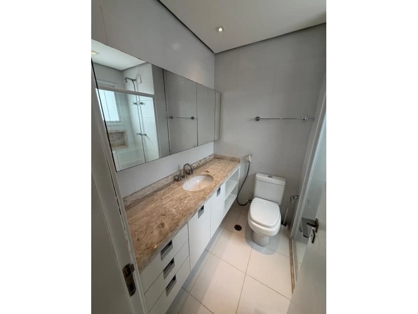 Apartamento à venda em leilão - foto 3