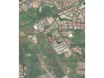 Terreno c/benfeitorias à venda em leilão