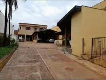 Sobrado à venda em leilão